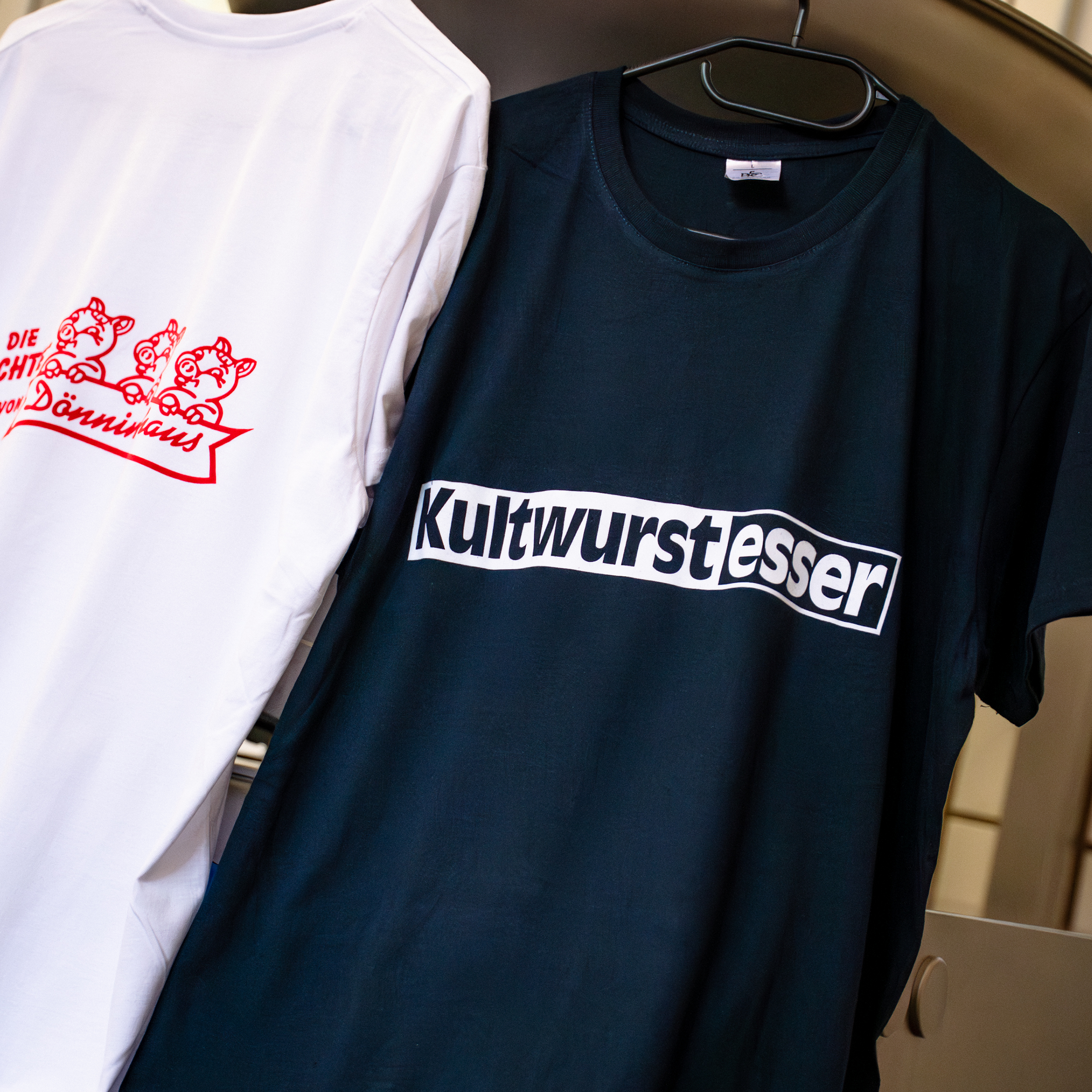 kultwurstesser_t_shirt_blau